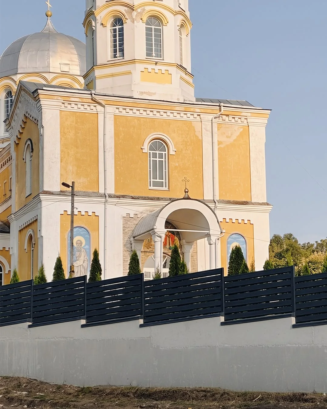 Gard vertical combinat cu IL40 — biserica din Molovata - 3